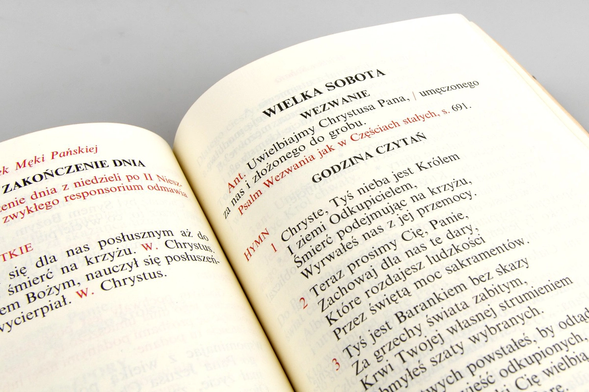 Jak Liturgia Godzin nadaje strukturę i sens mojemu życiu